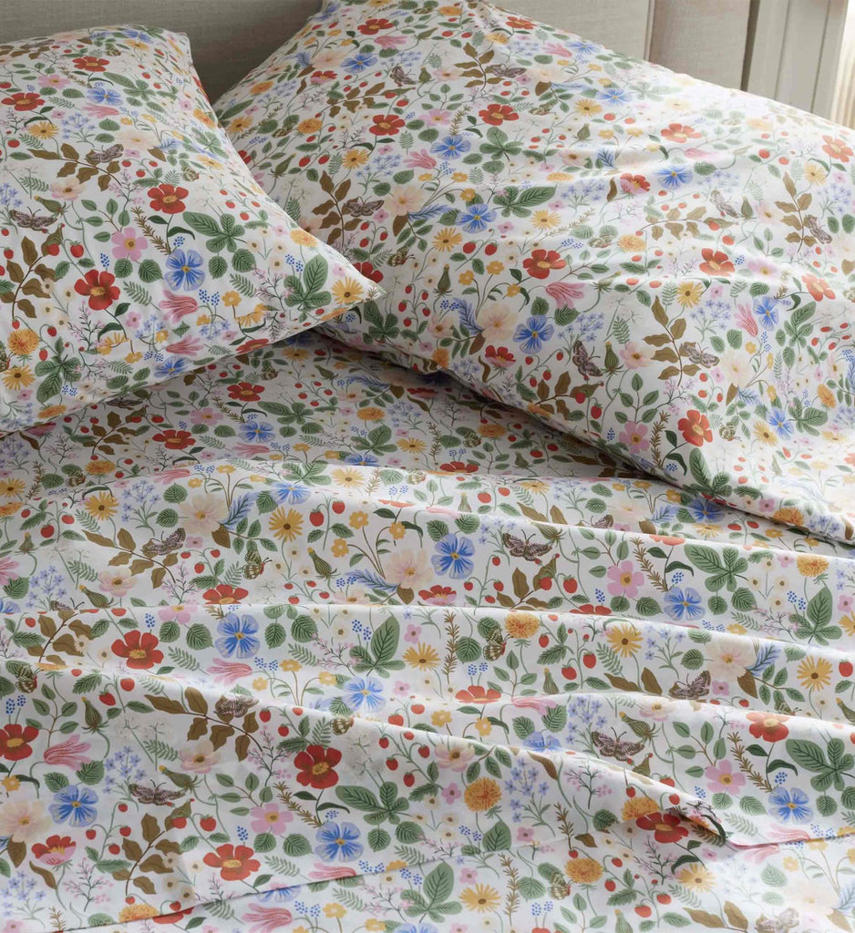 Strawberry Fields Fitted Sheet in White | Rifle Paper Co.
