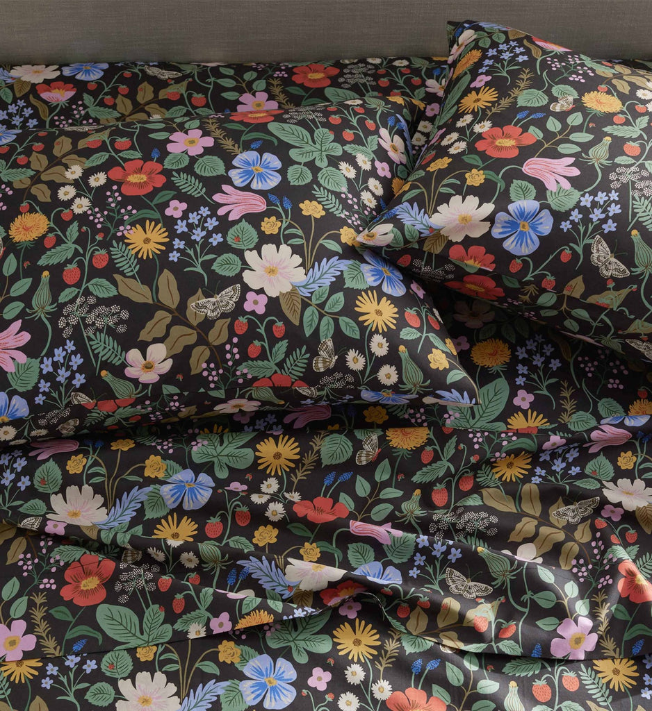 Strawberry Fields Fitted Sheet in Black | Rifle Paper Co.
