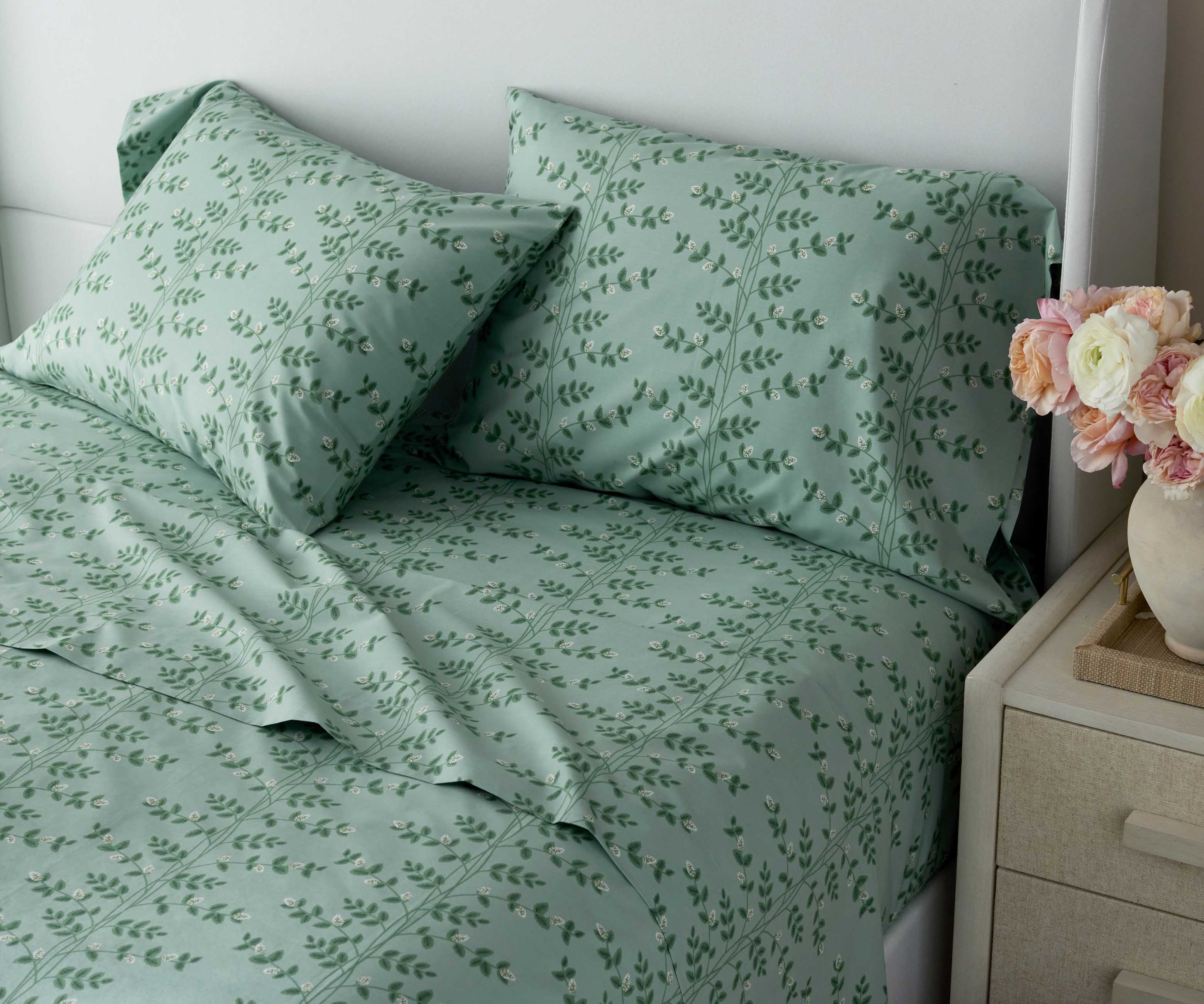 Percale Fitted Sheet - Climbing Vines Sage