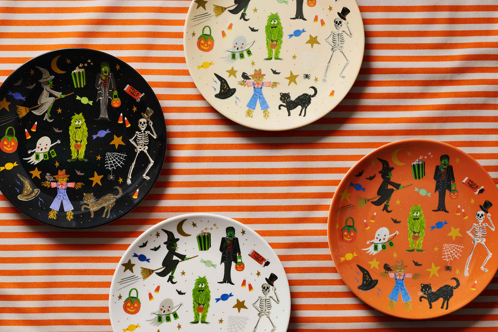 Outlet Halloween plates