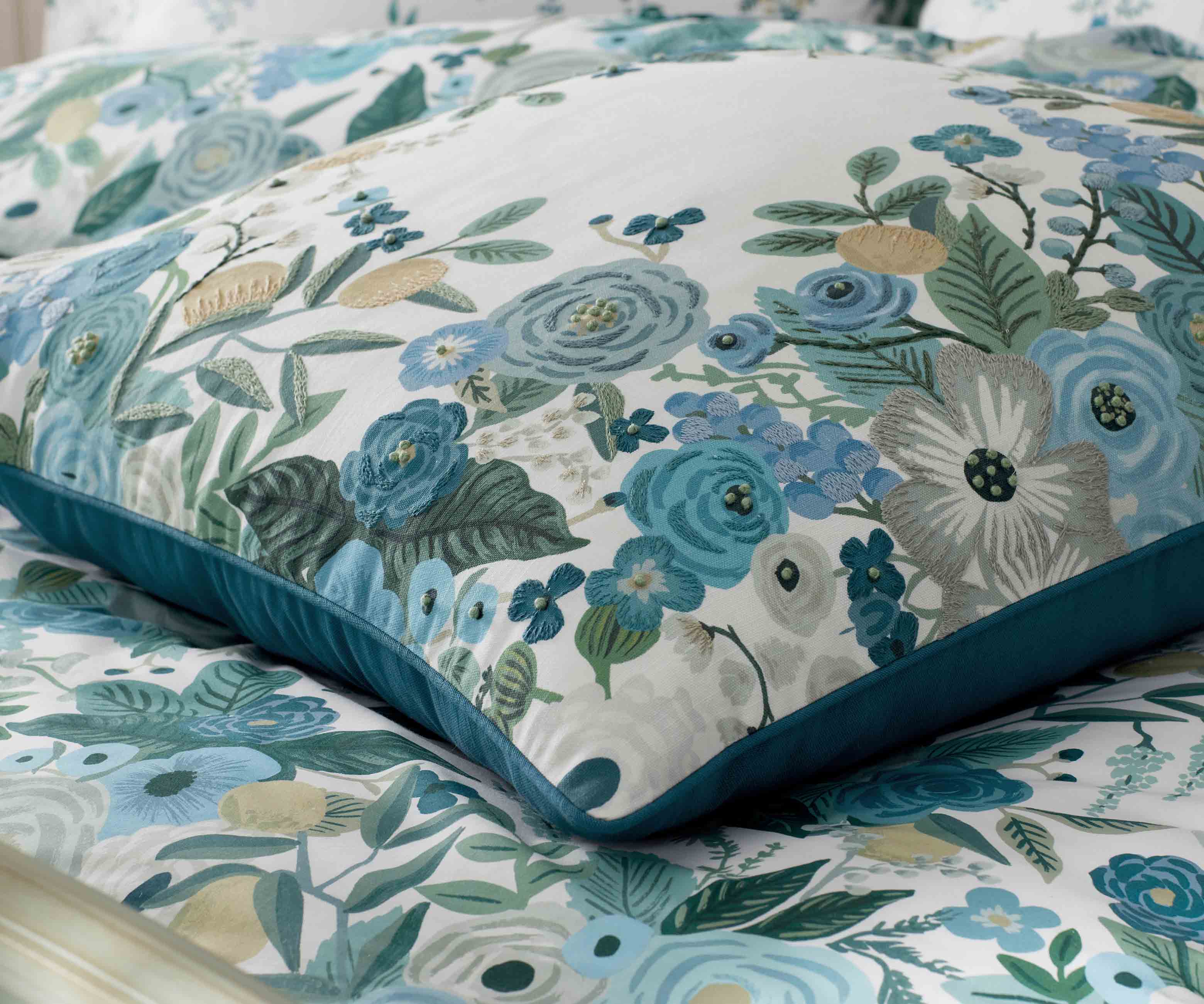Embroidered Pillow Cover - Garden Party Blue