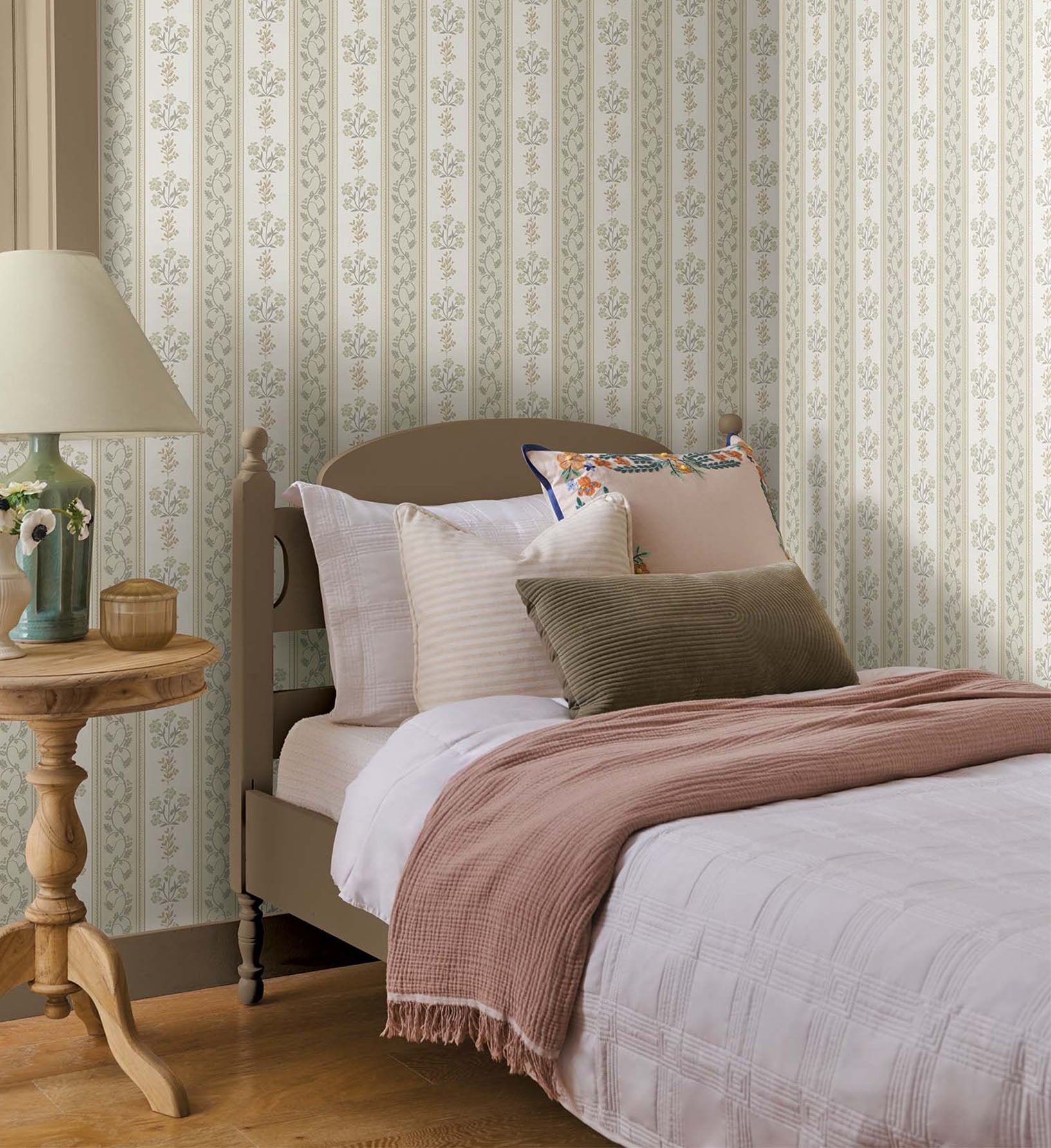 Portico Wallpaper - White