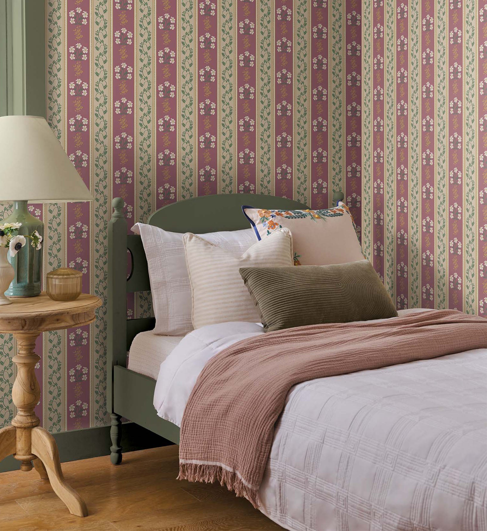 Portico Wallpaper - Burgundy
