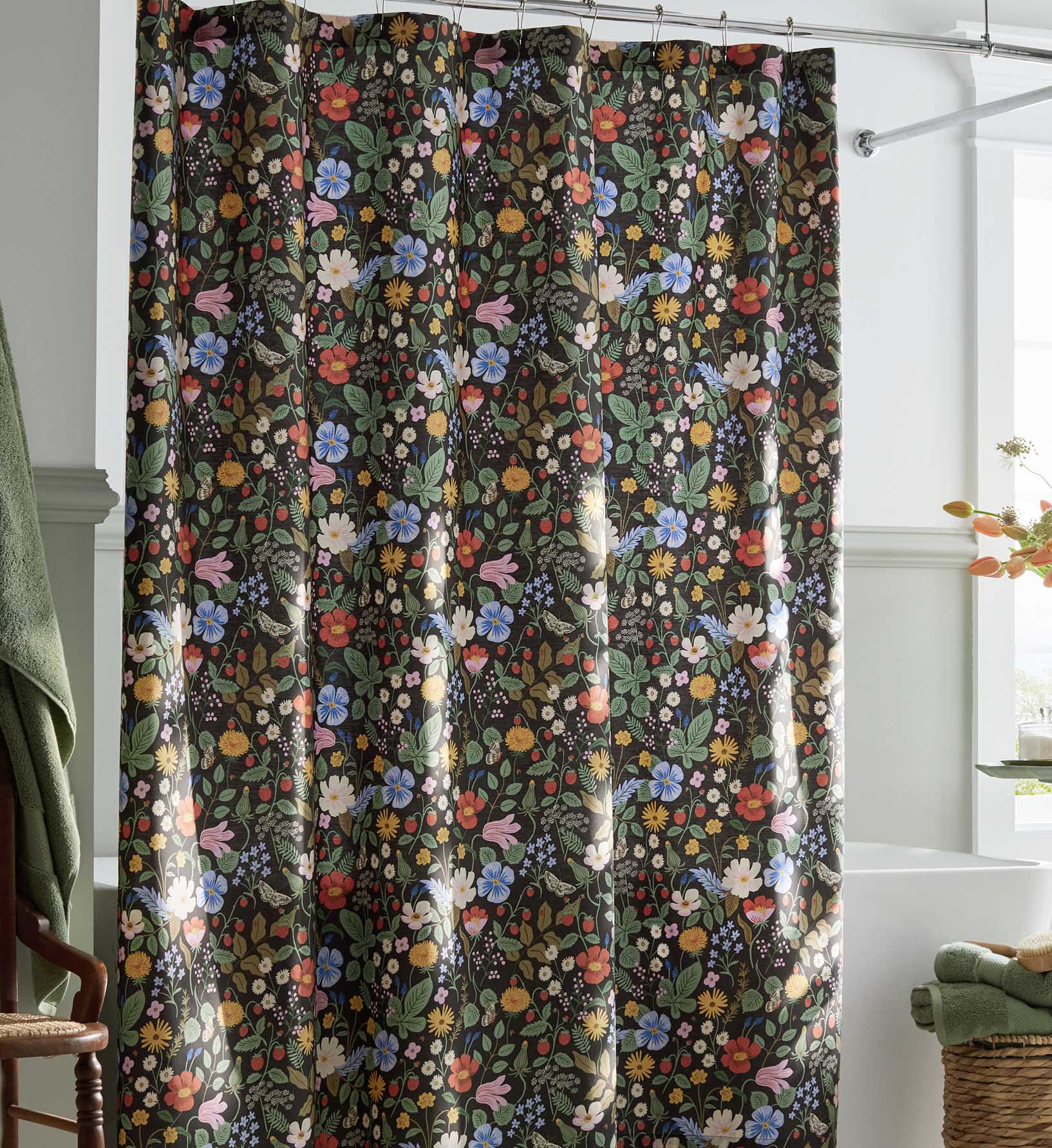 Percale Shower Curtain - Strawberry Fields Black