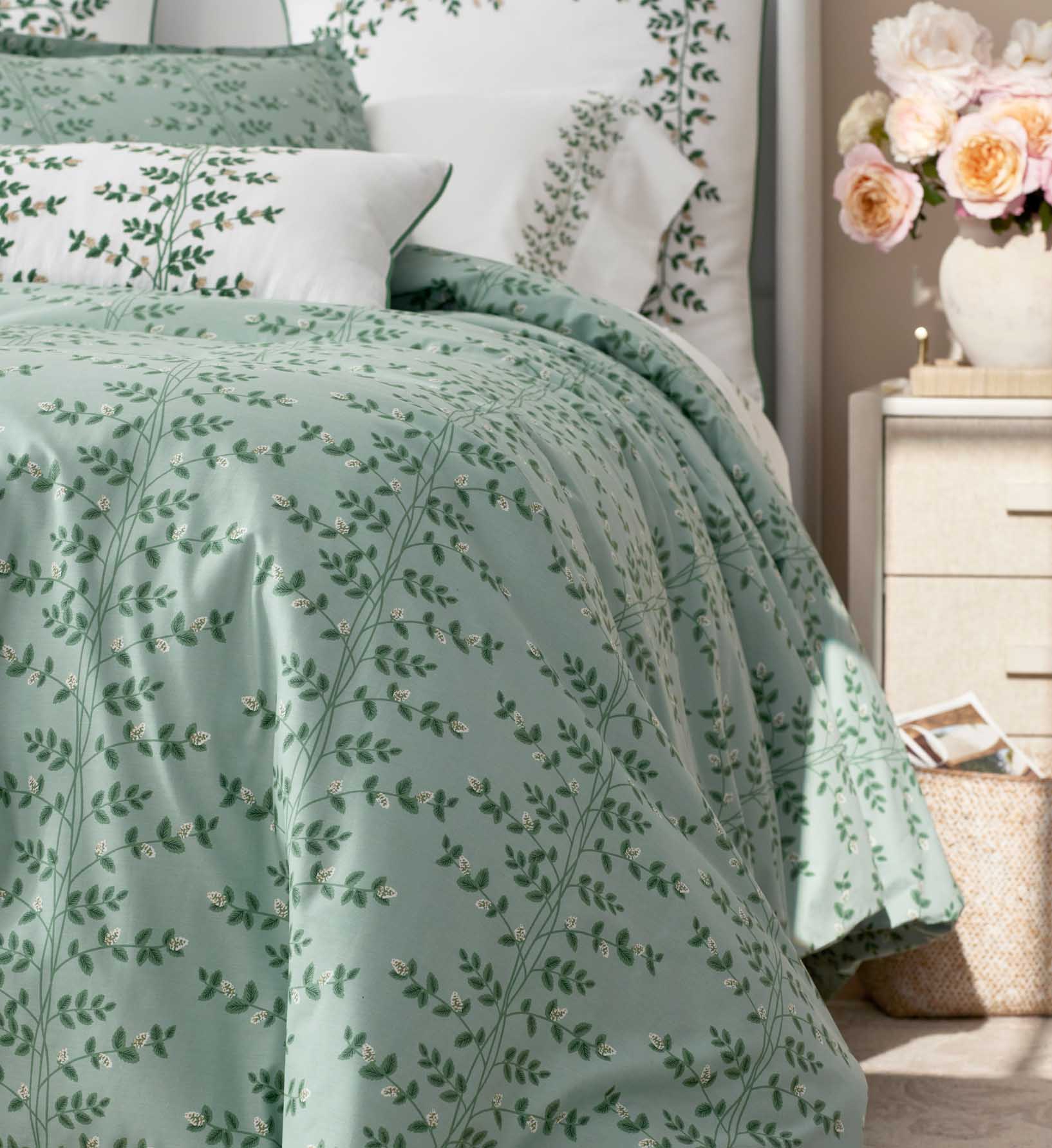 Percale Comforter - Climbing Vines Sage