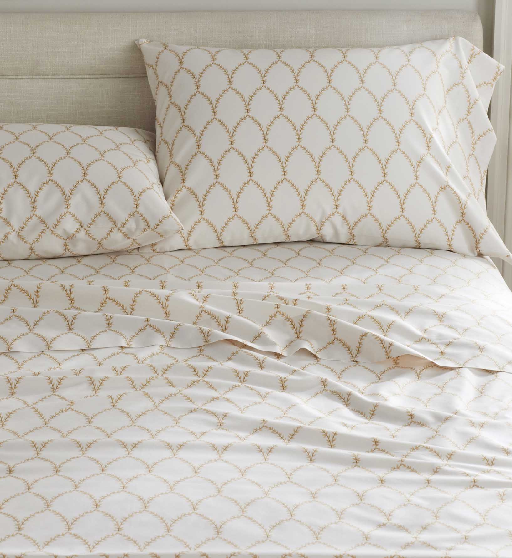 Sateen Fitted Sheet - Laurel Metallic Gold