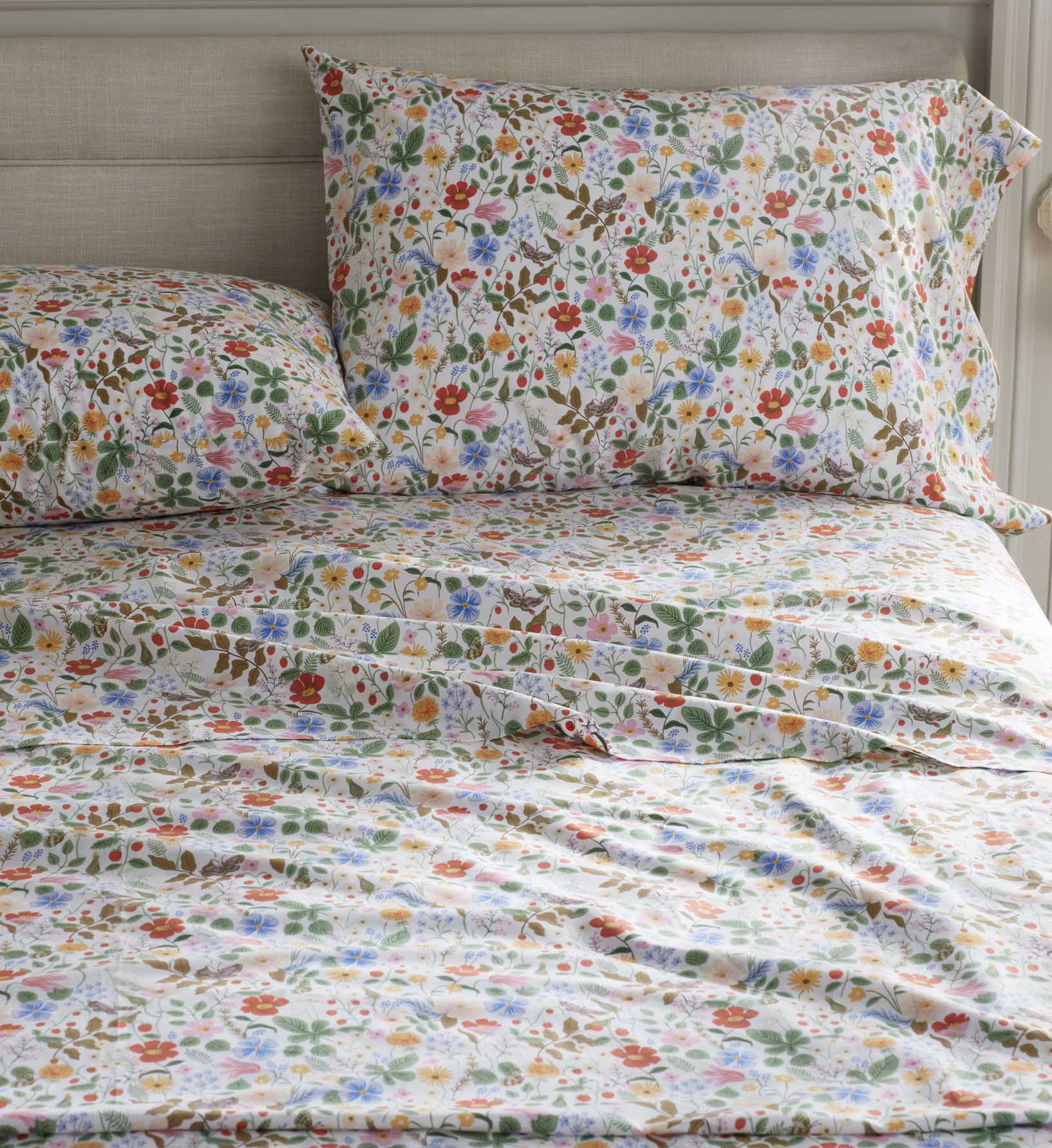 Percale Flat Sheet - Strawberry Fields White