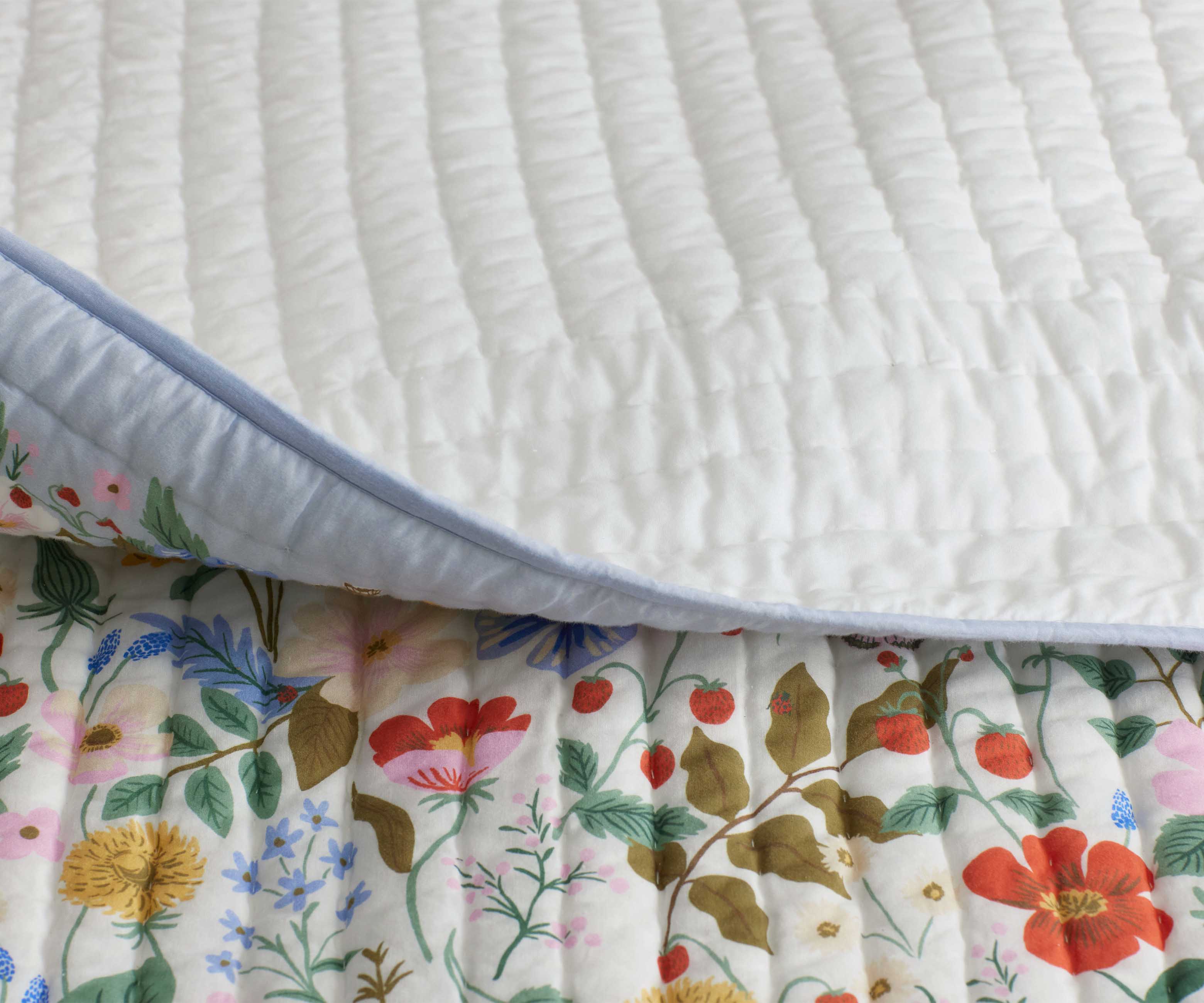 Cotton Quilt - Strawberry Fields