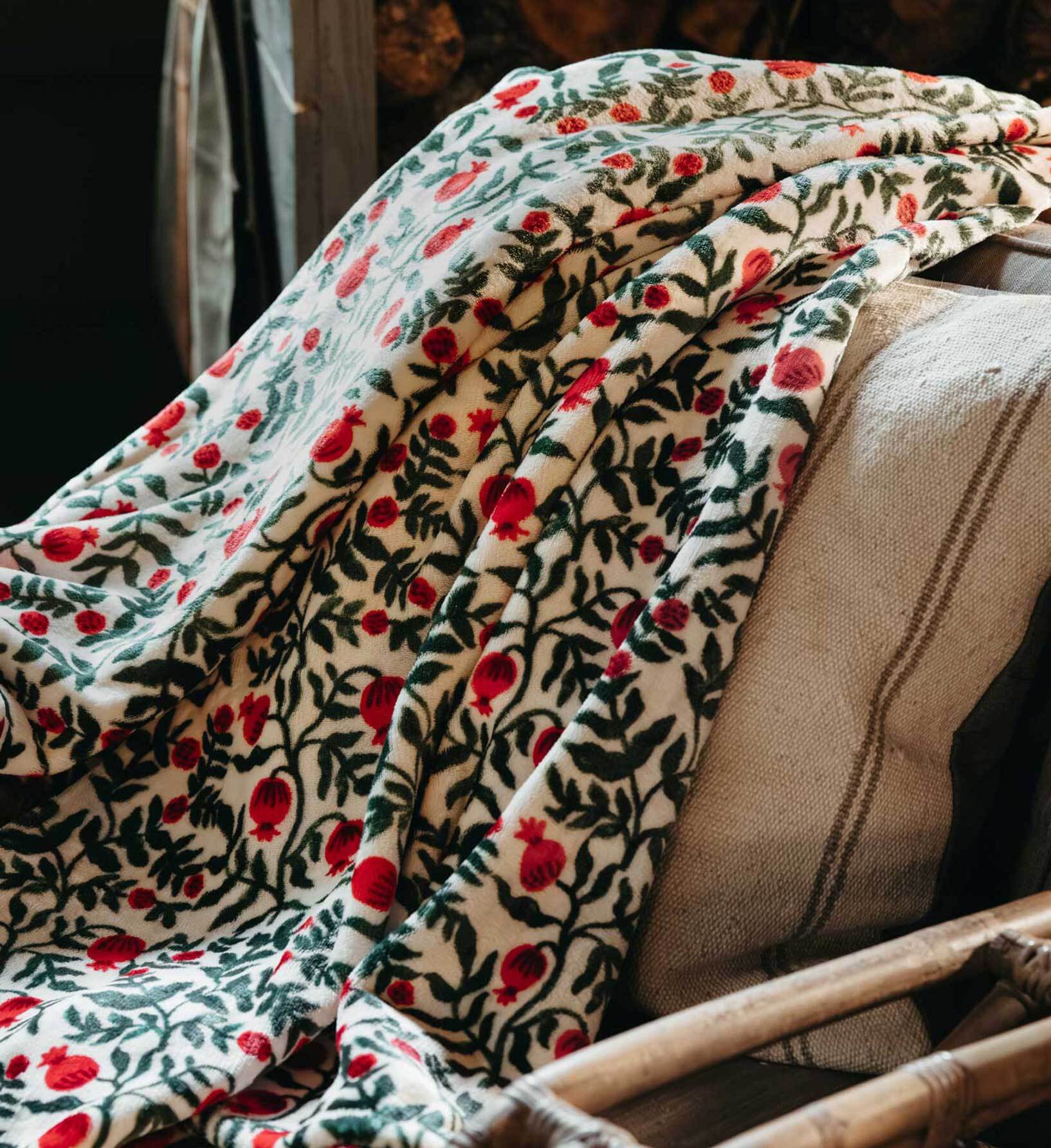 Fleece Blanket - Christmastide Pomegranate