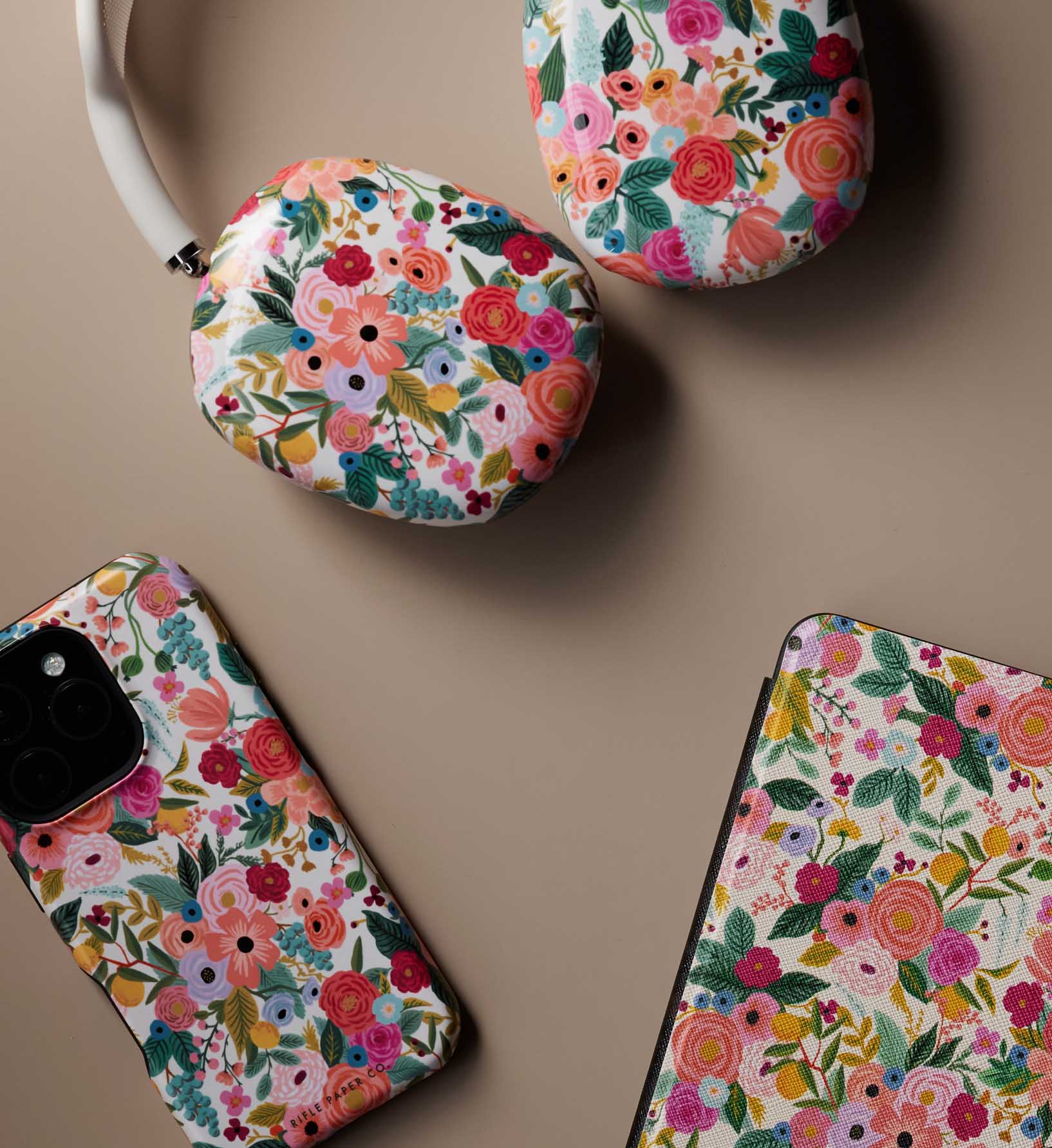 AirPods Max Case - Garden Party