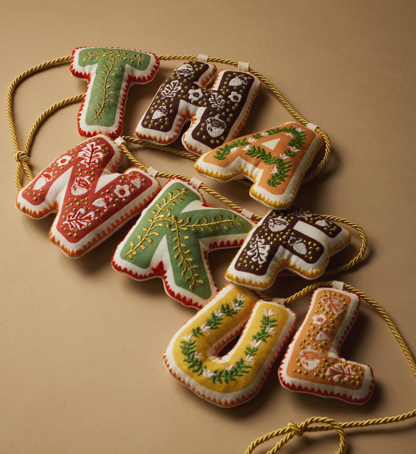 Embroidered Garland - Thankful Harvest