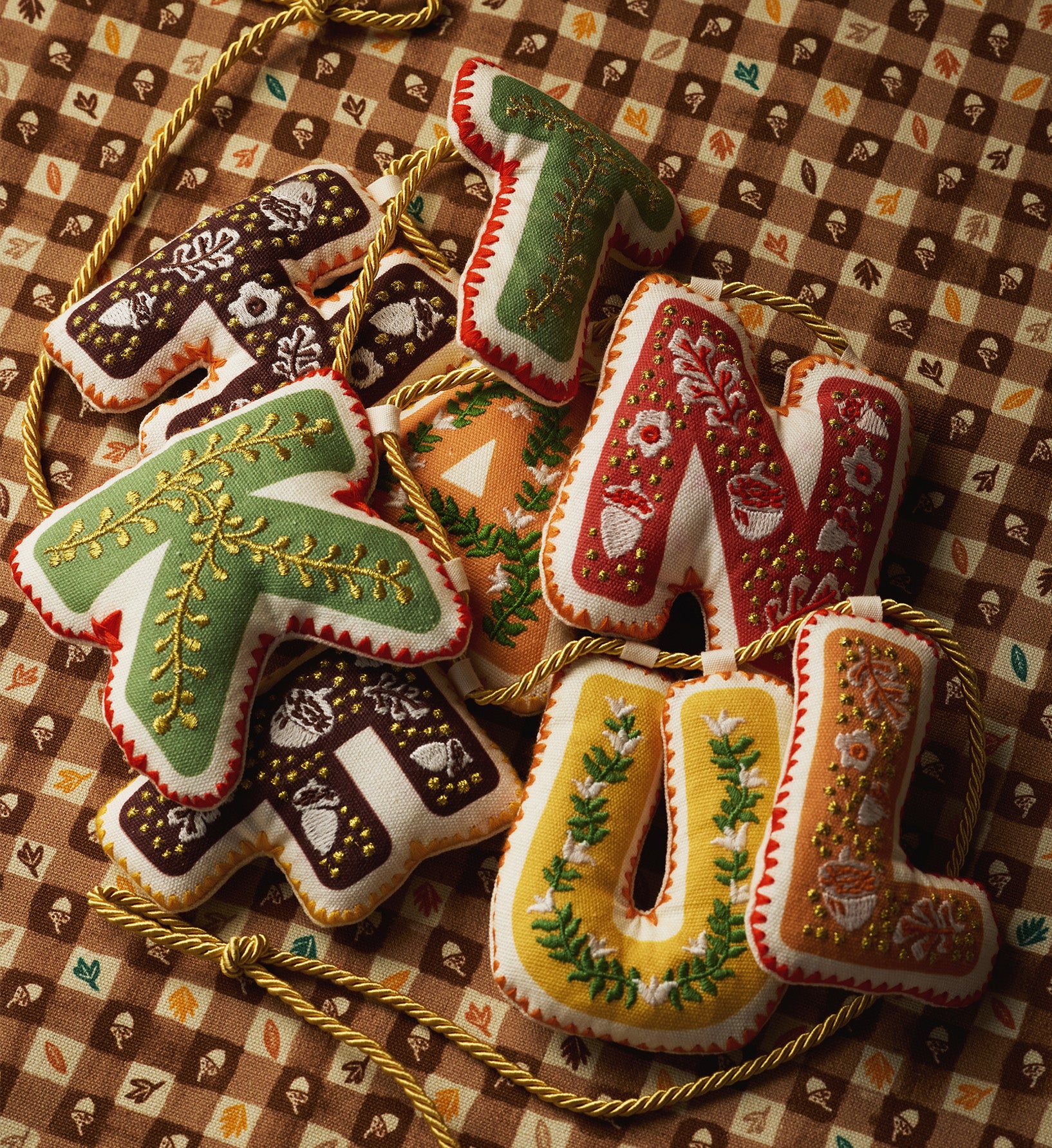 Embroidered Garland - Thankful Harvest