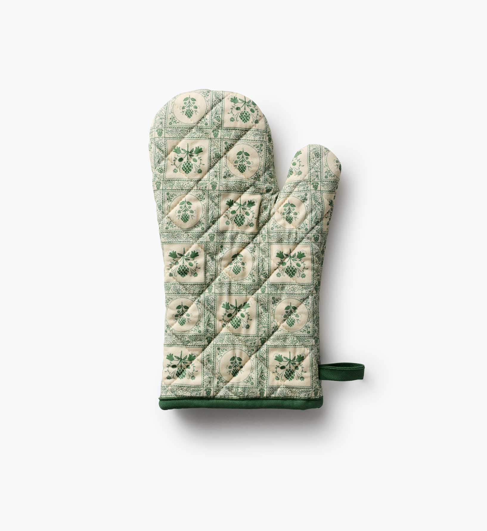 Oven Mitt - Holly Jolly