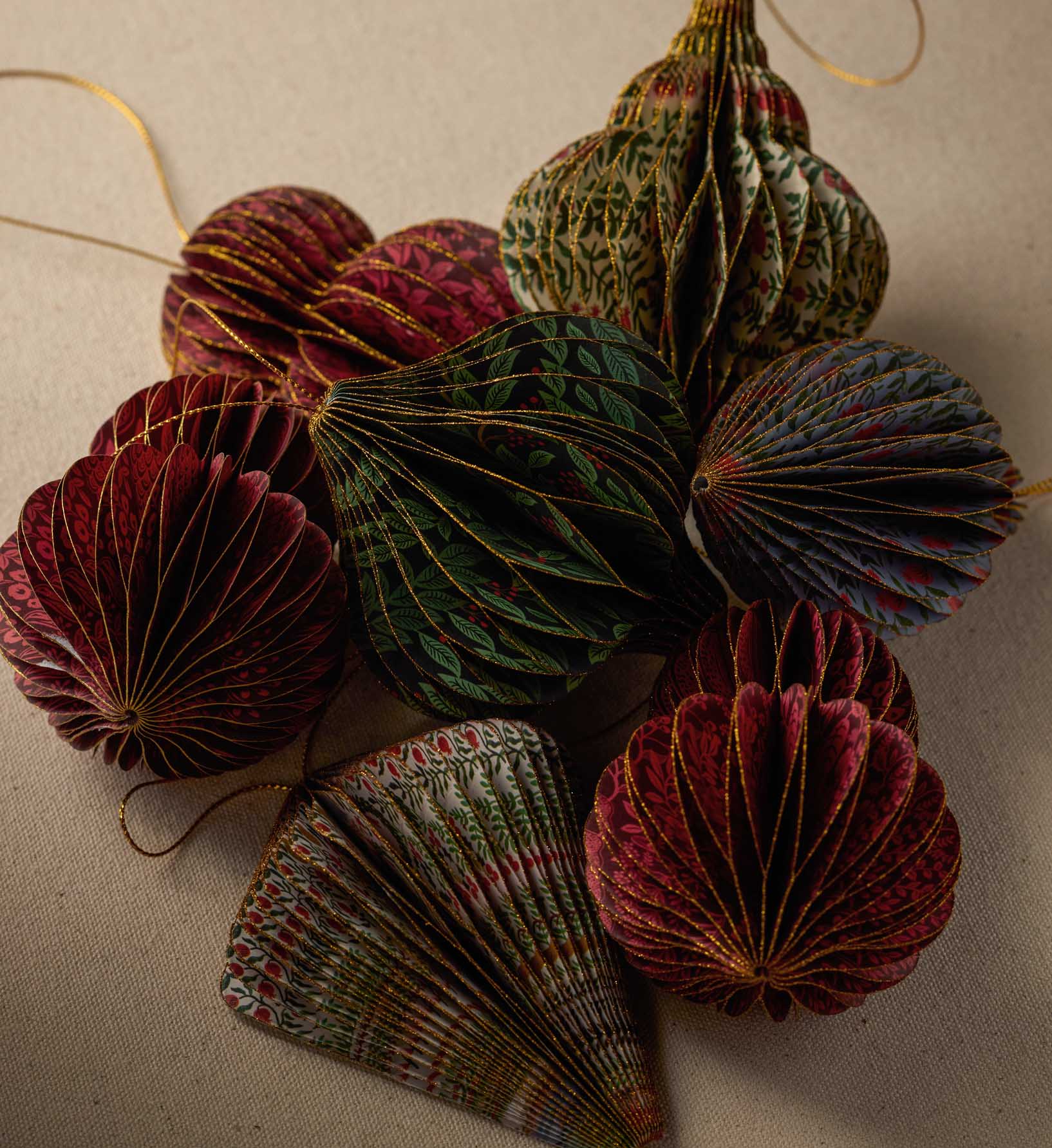 Holiday Honeycomb Ornament Set - Christmastide