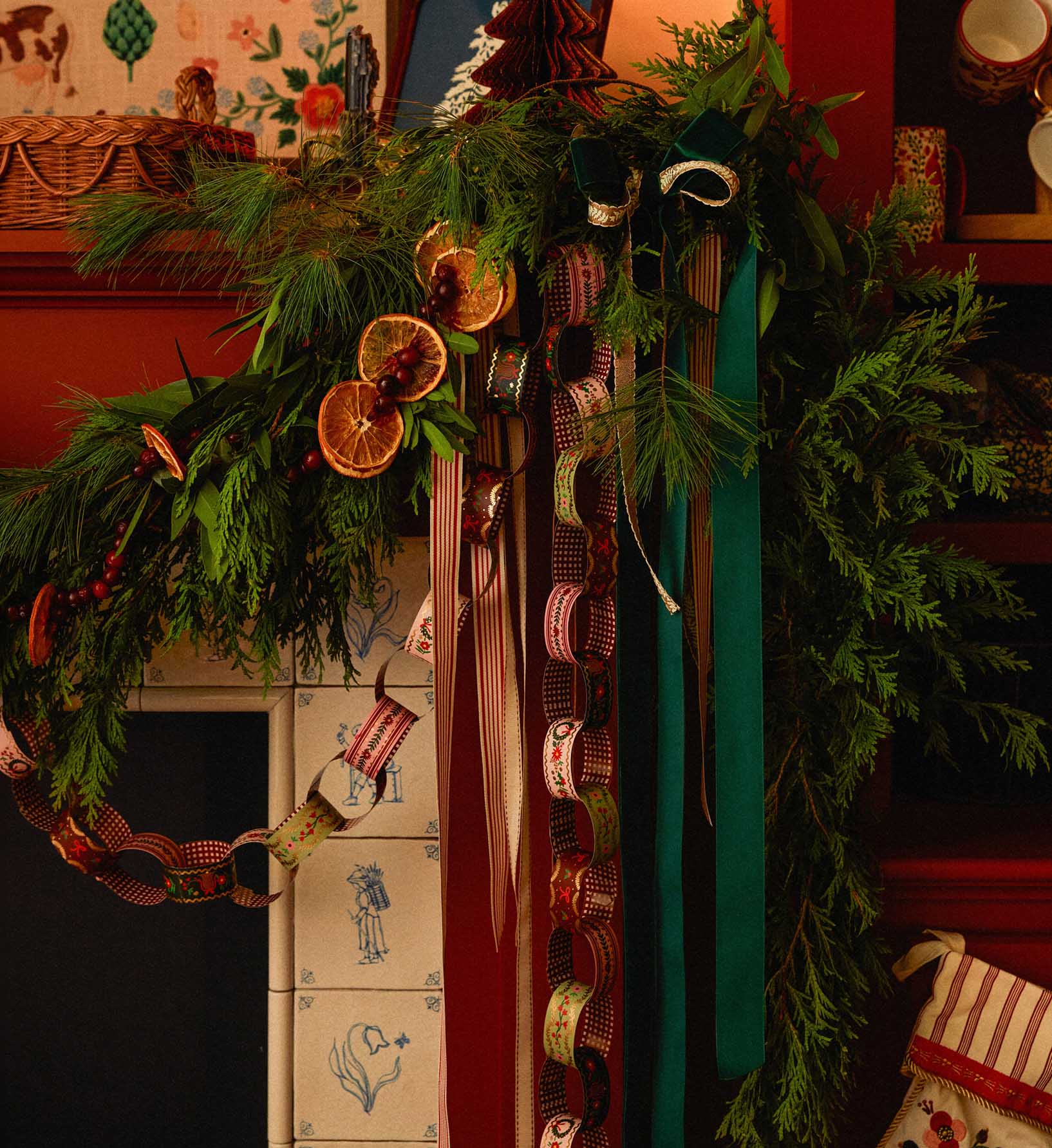 Paper Chain Kit - Holly Jolly