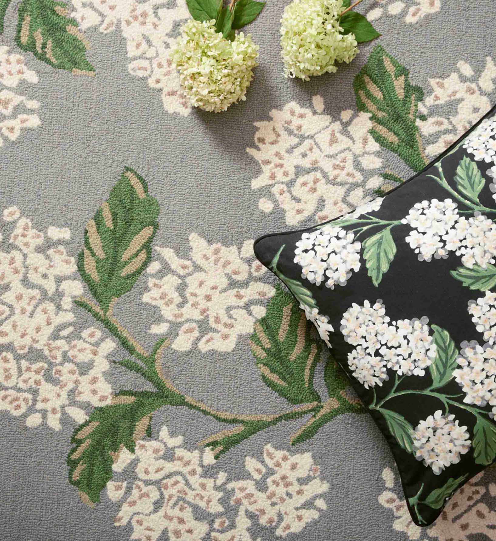 Joie Hydrangea Wool-Hooked Rug in Grey | Rifle Paper Co.