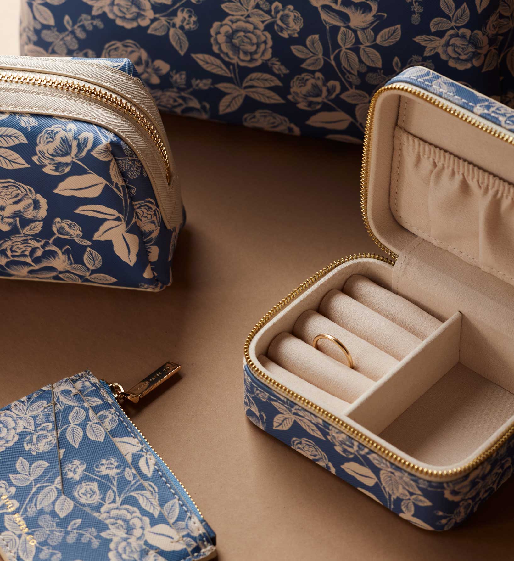 Travel Jewelry Case - English Rose