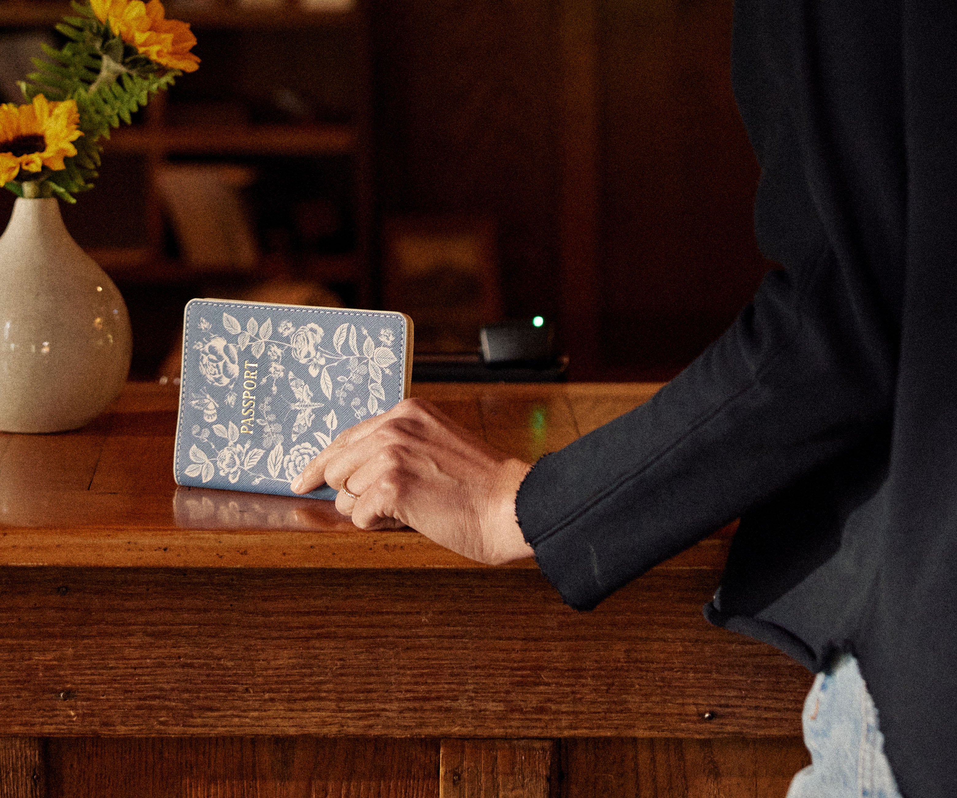 Passport Holder & Luggage Tag Set - English Rose