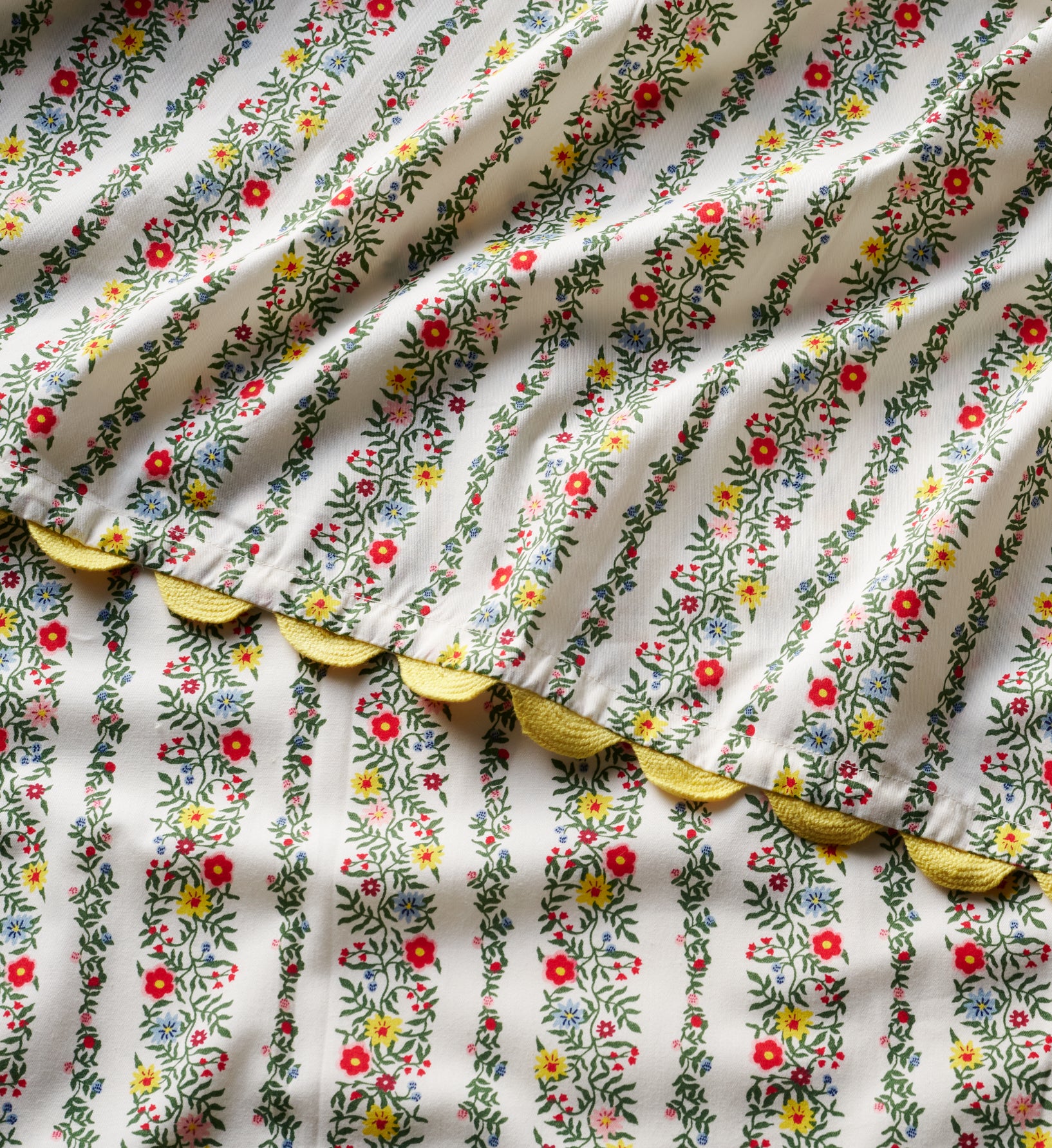 Cotton Tablecloth - Rosette