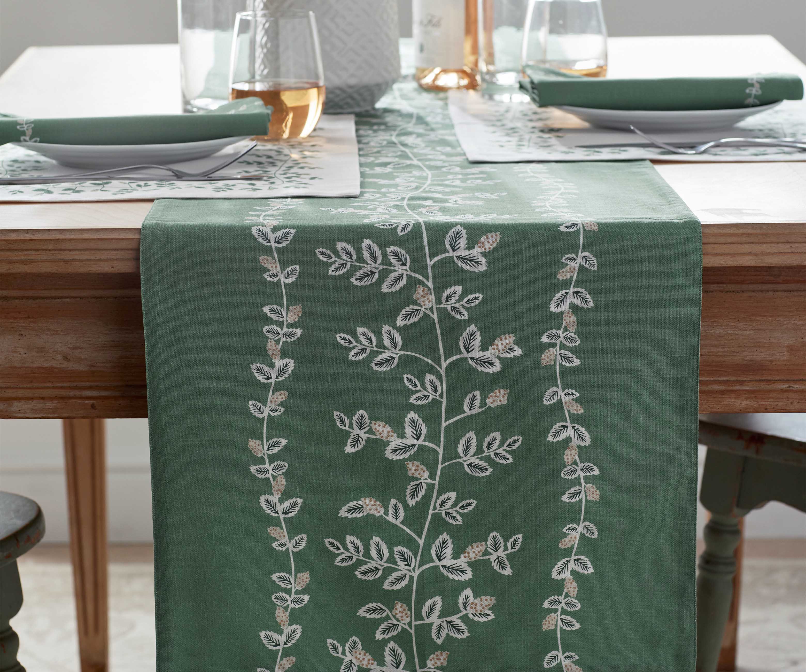 Cotton Table Runner - Climbing Vines