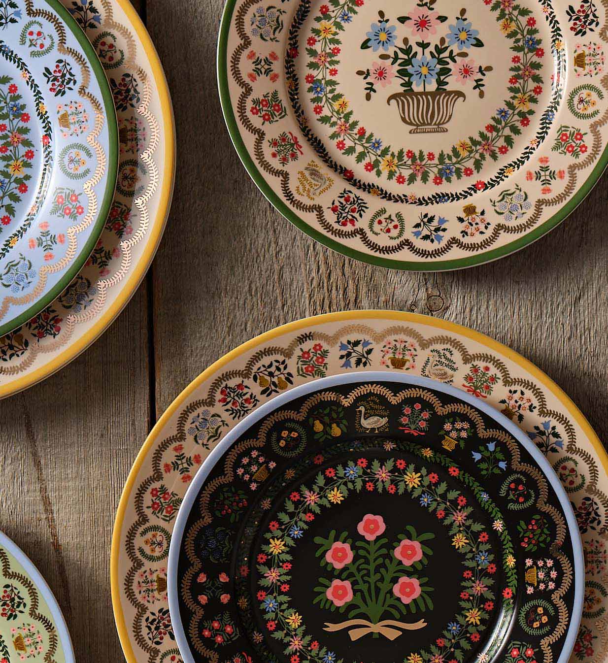 Porcelain Dinner Plate Set - Rosette