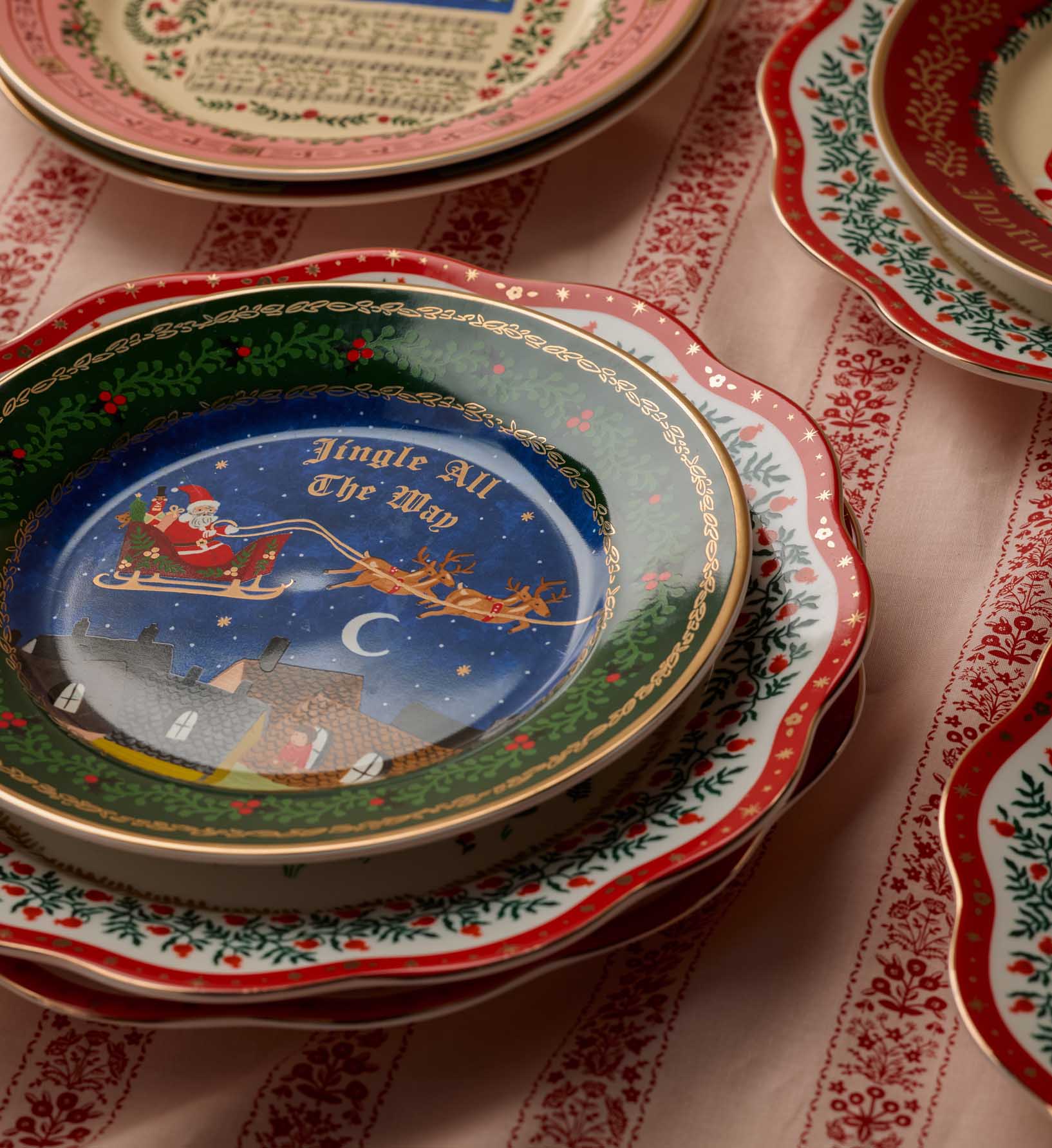 Porcelain Dessert Plate Set - Christmas Carols