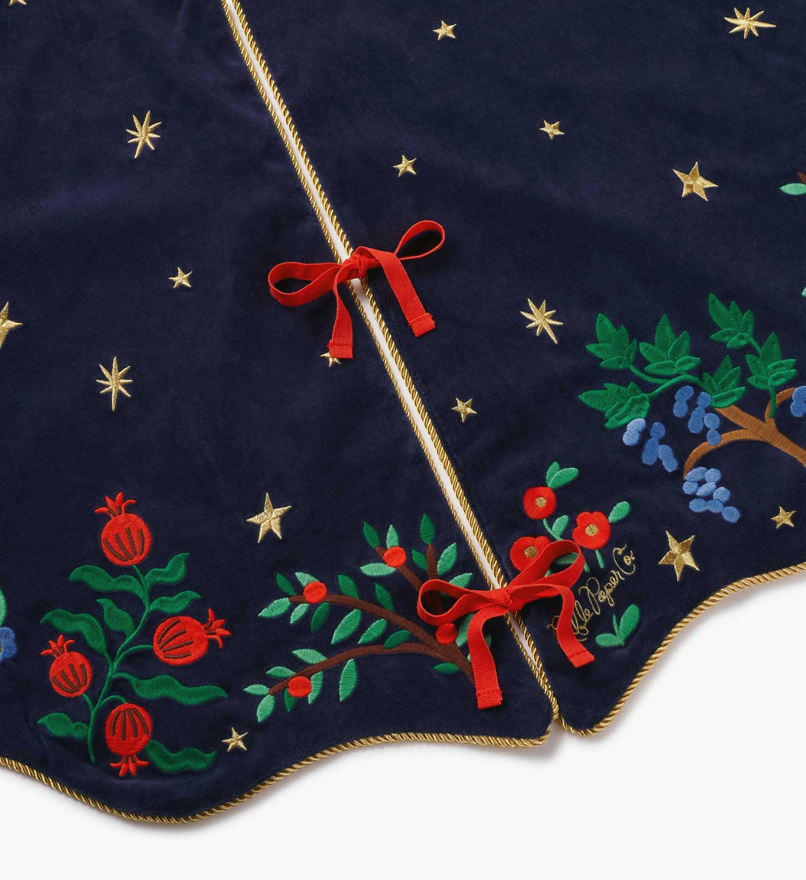 Embroidered Tree Skirt - Nativity