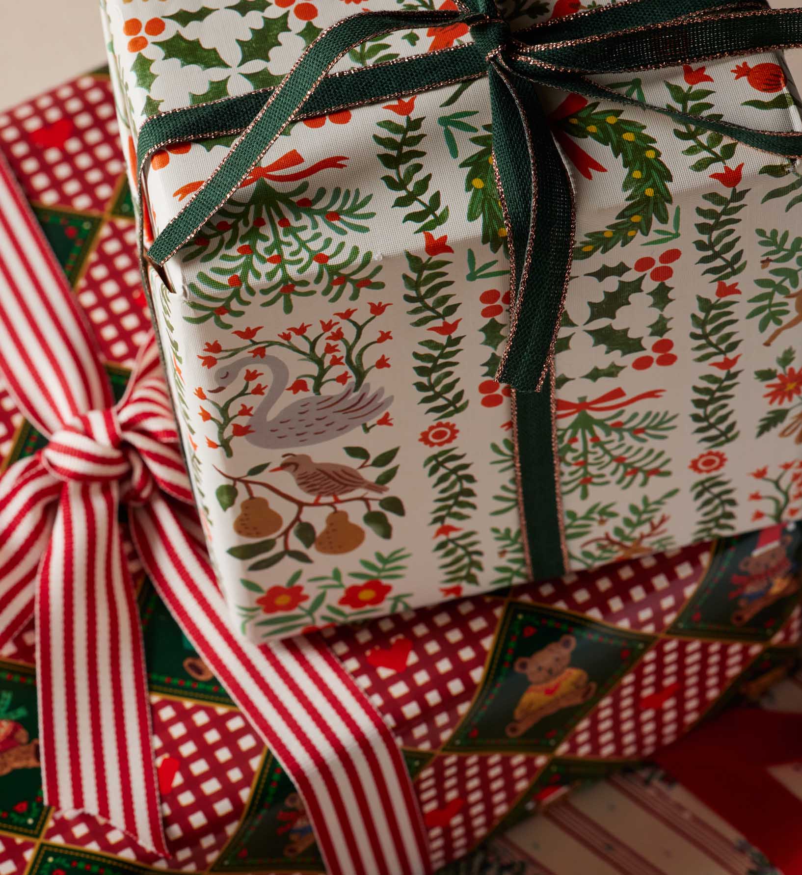 Alpine Holiday Set of 3 Wrapping Rolls