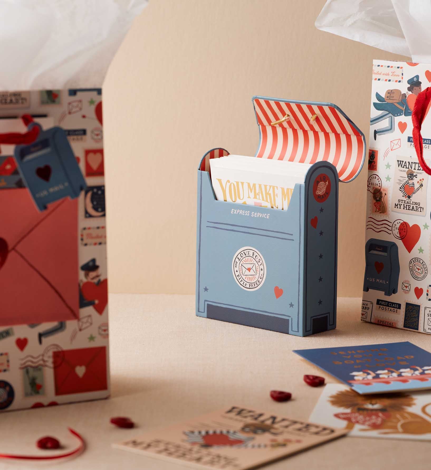 Essentials Card Box - Love Letters