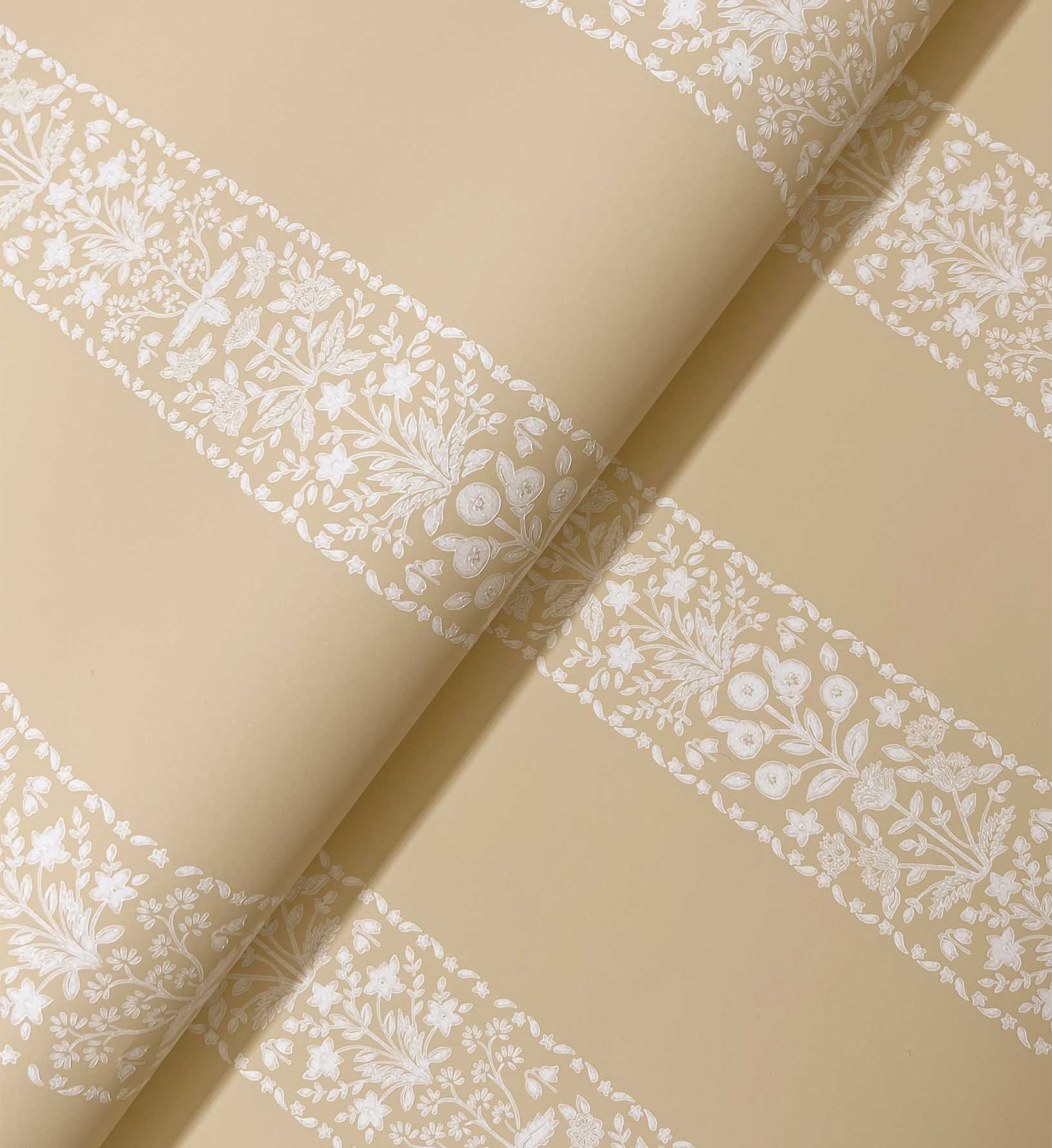 Estee Stripe Wallpaper - Gold