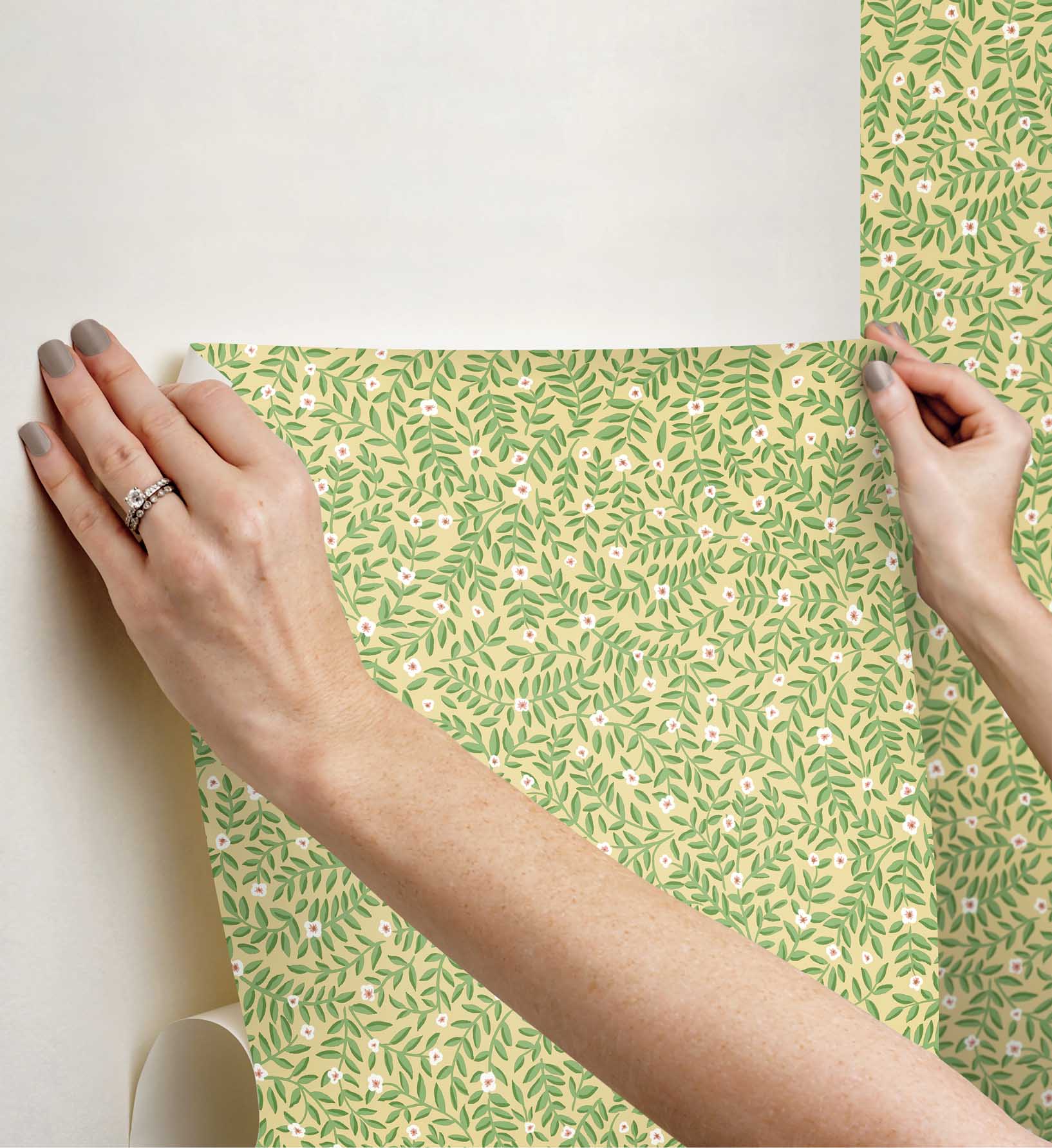 Elodie Peel & Stick Wallpaper - Gold