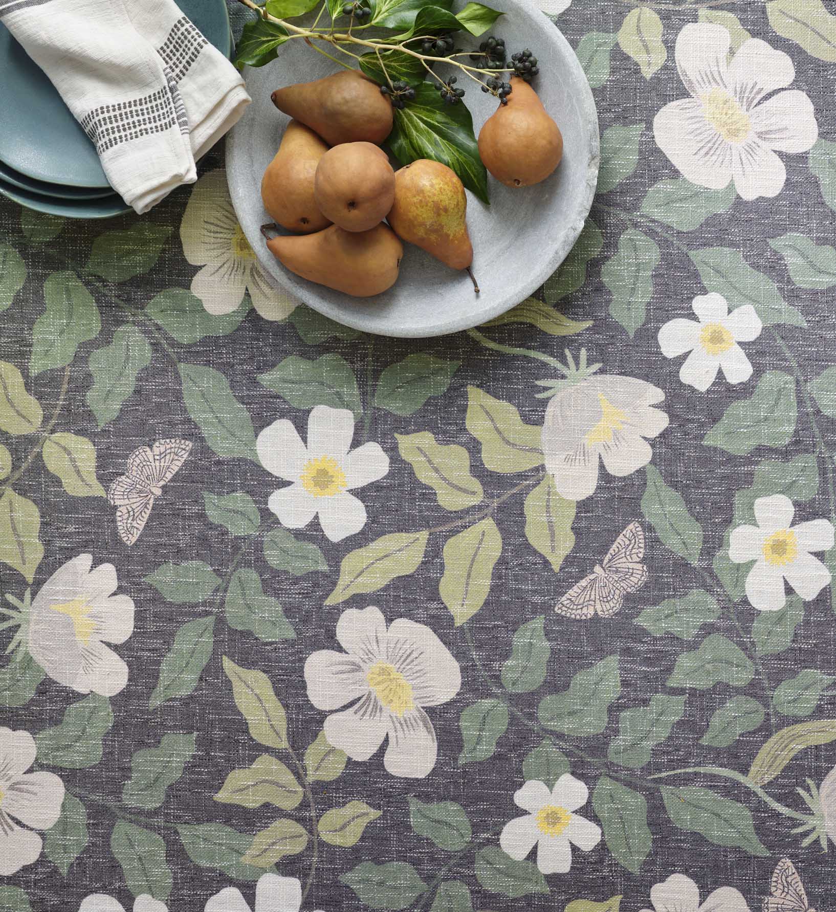 Cotswolds Primrose Power Loomed Rug - Charcoal